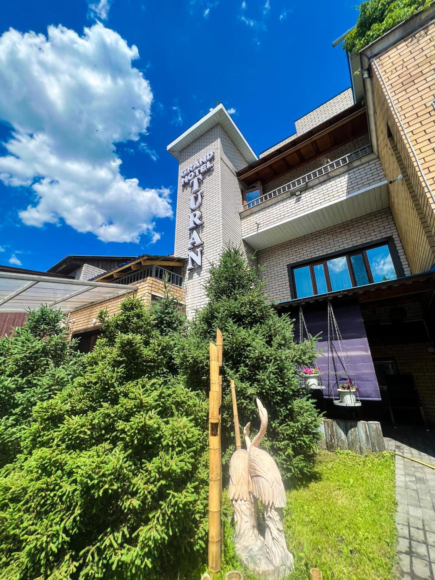 Turan Semey Grand Hotel Dış mekan fotoğraf